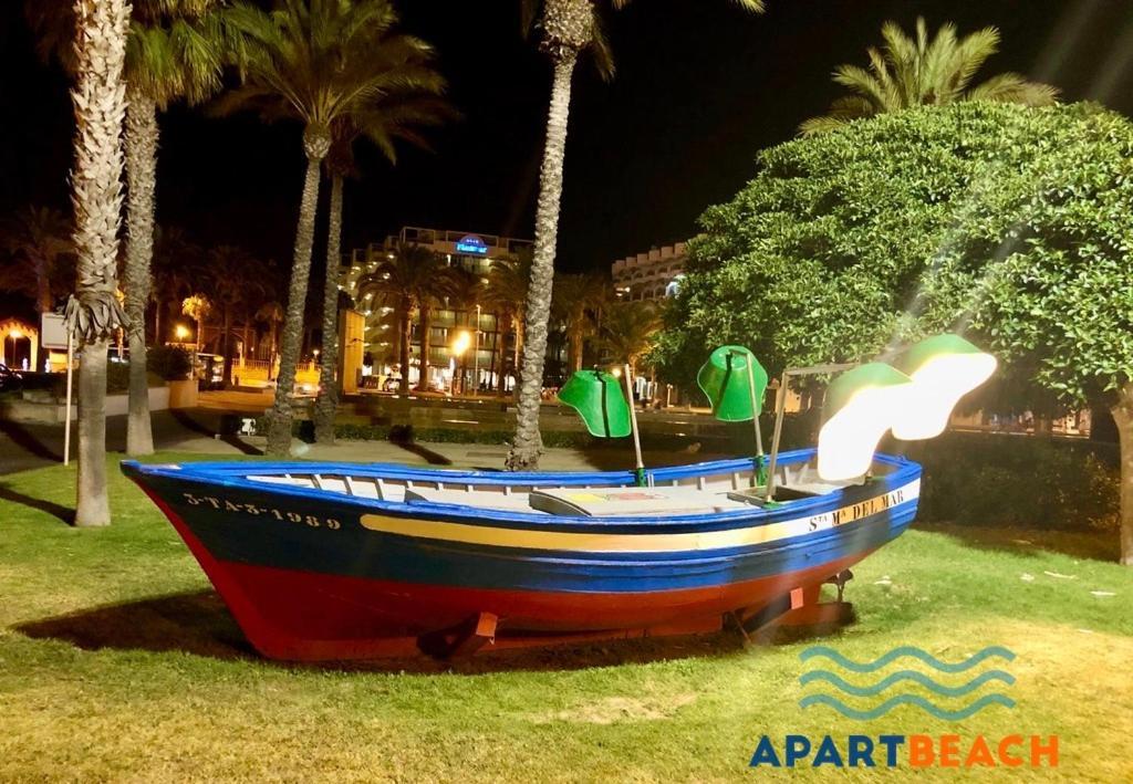 Apartbeach Novelty 3º Frente Playa Y Gran Terraza Salou Ngoại thất bức ảnh